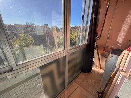 Opportunity! 4-room apartment with garage, San Fernando