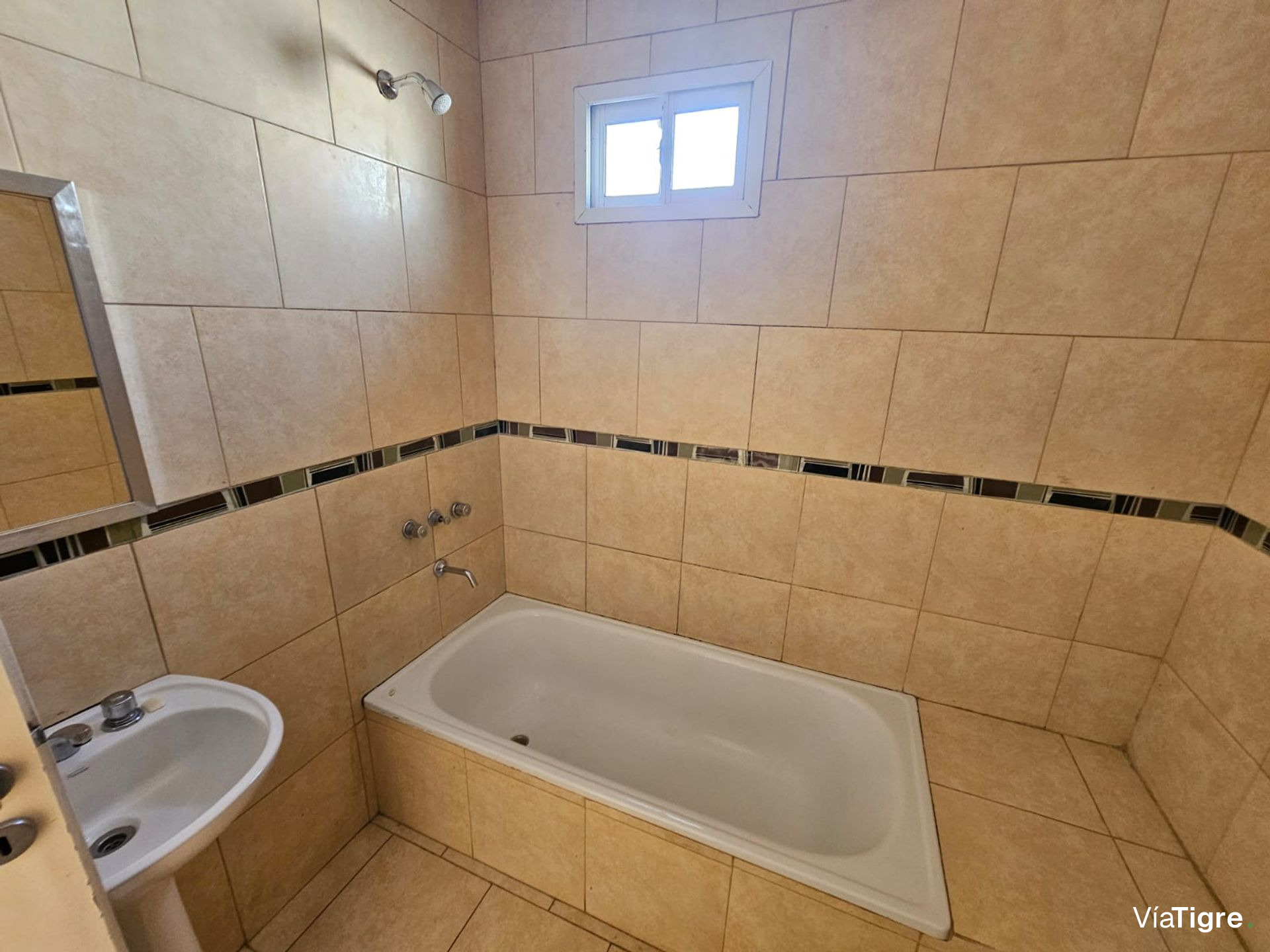Alquiler 3 ambientes con terraza 1 piso
