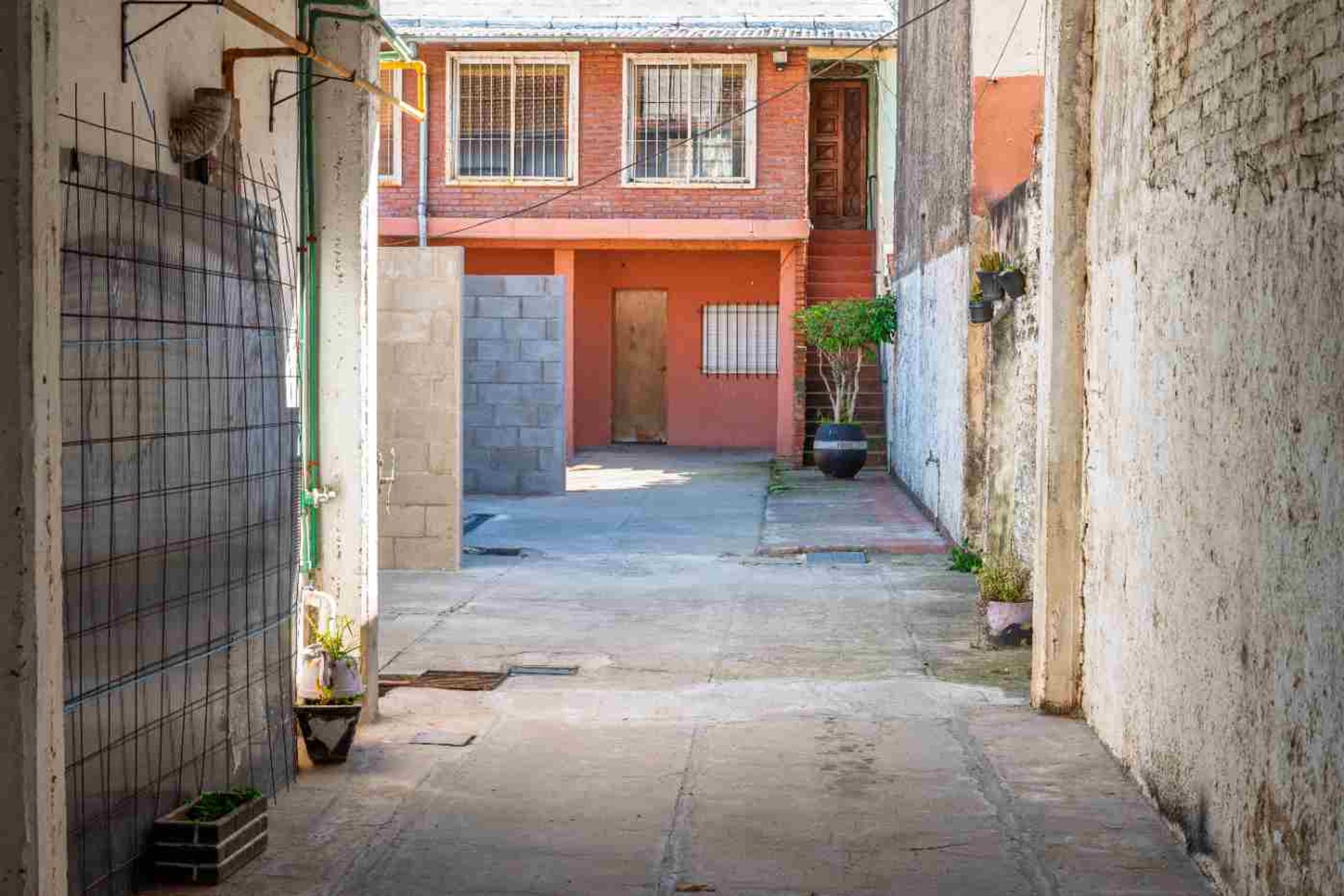 PH en Planta Baja con Gran Potencial para Reciclar