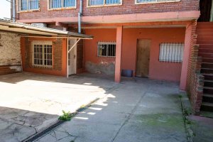 PH en Planta Baja con Gran Potencial para Reciclar