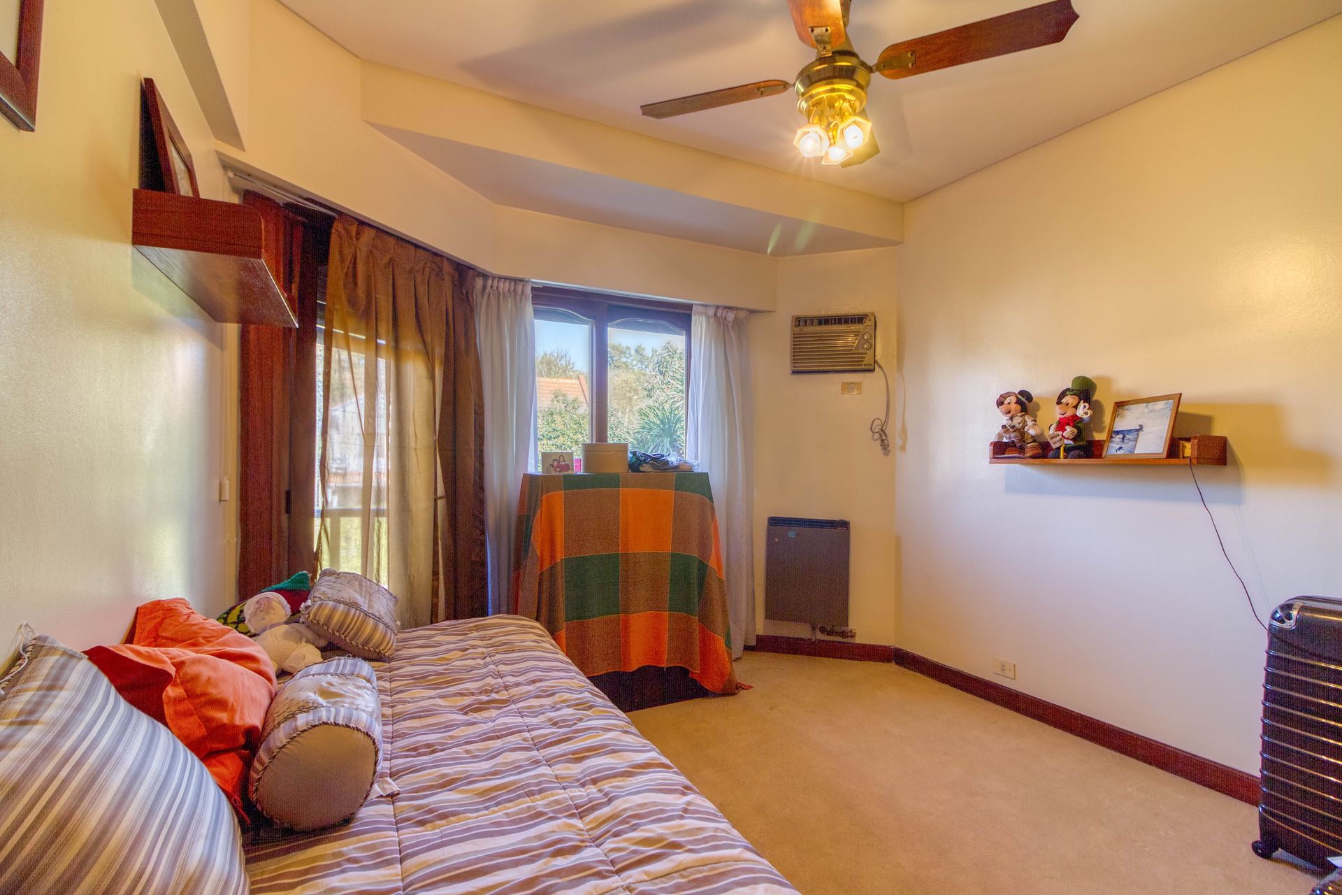 Venta Casa 5 amb. Punta Chica Libert. al río