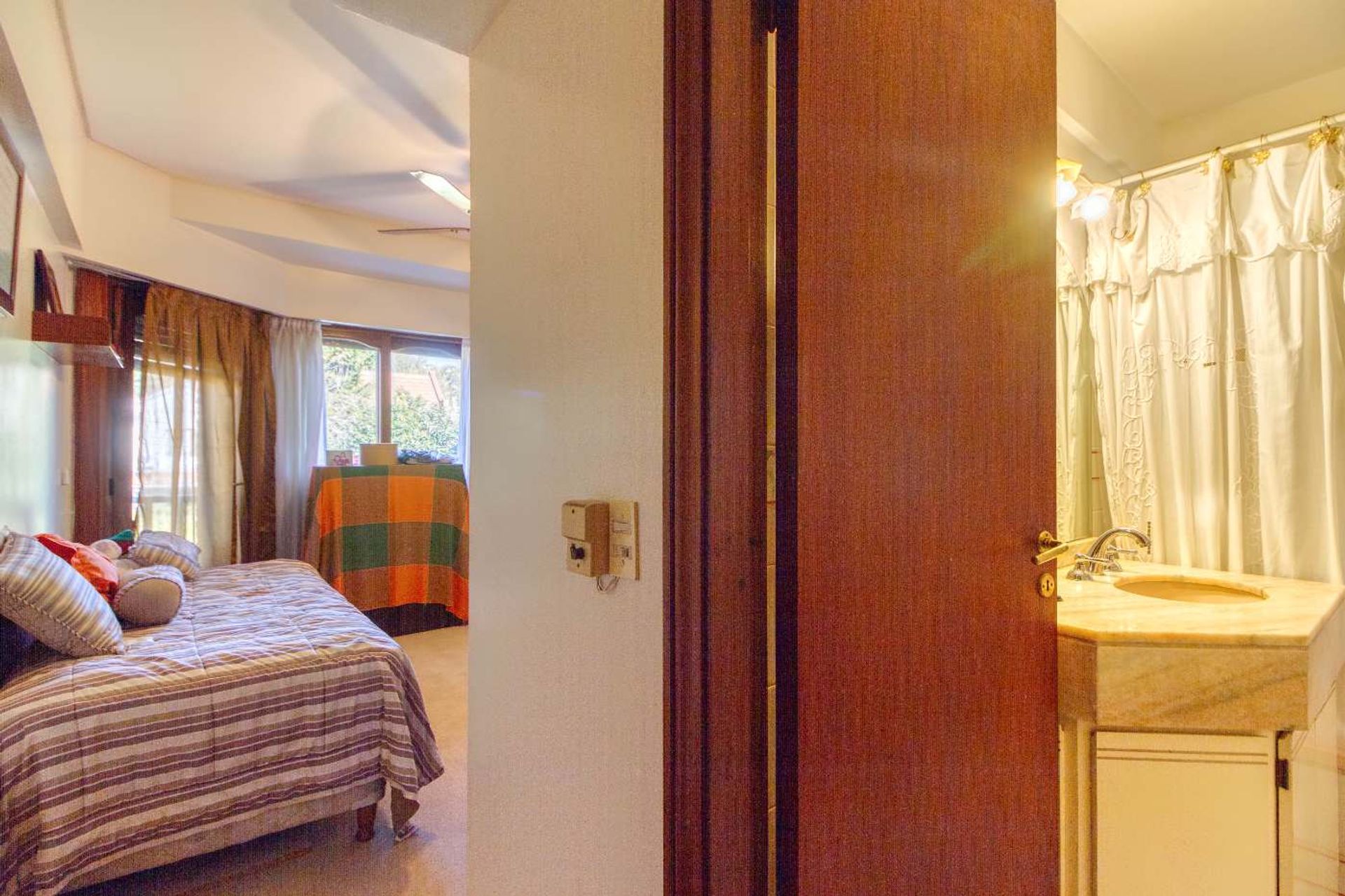 Venta Casa 5 amb. Punta Chica Libert. al río