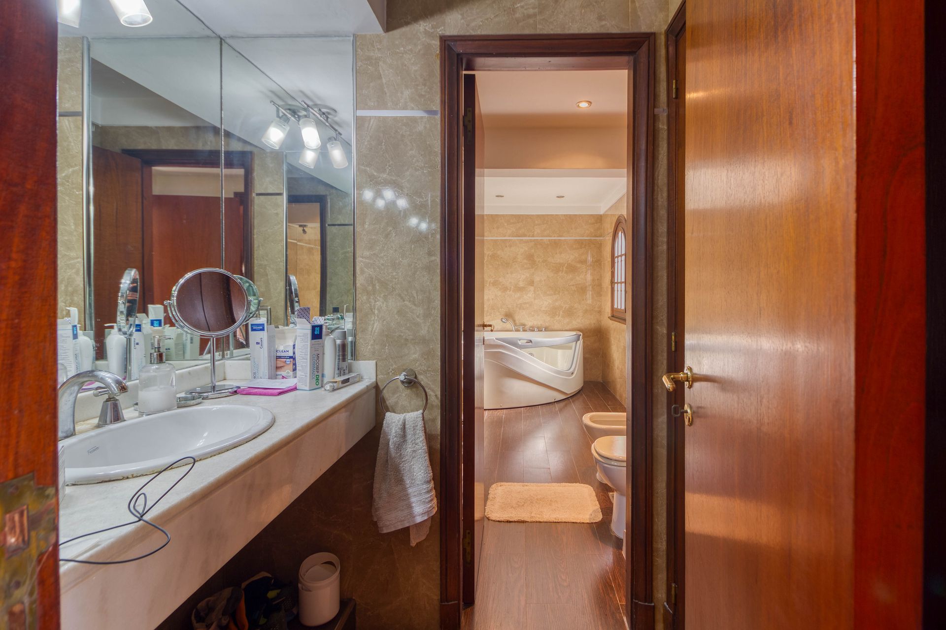 Venta Casa 5 amb. Punta Chica Libert. al río