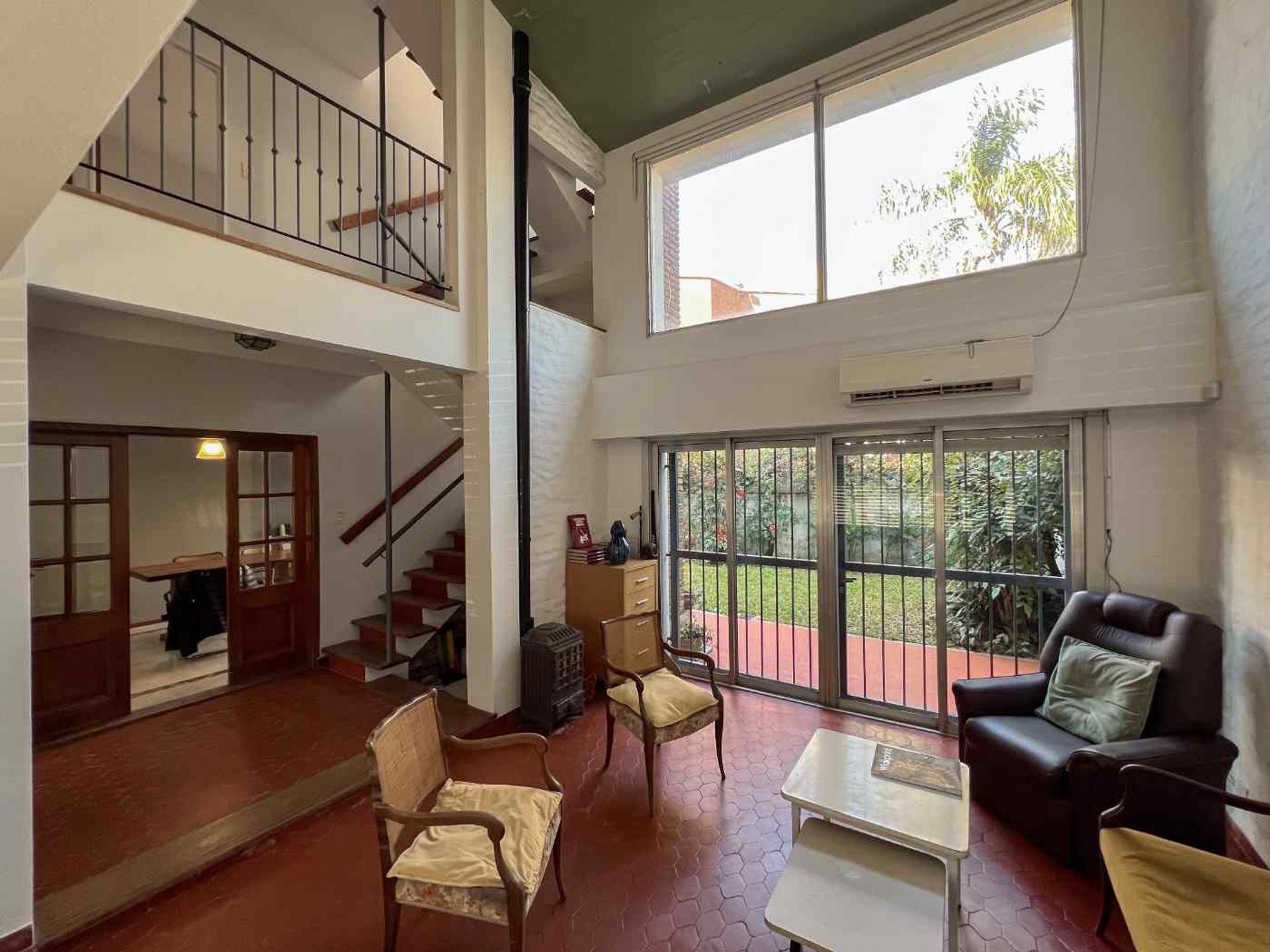 Apartment 5 rooms, 3 floors, with garden – Villa Martelli