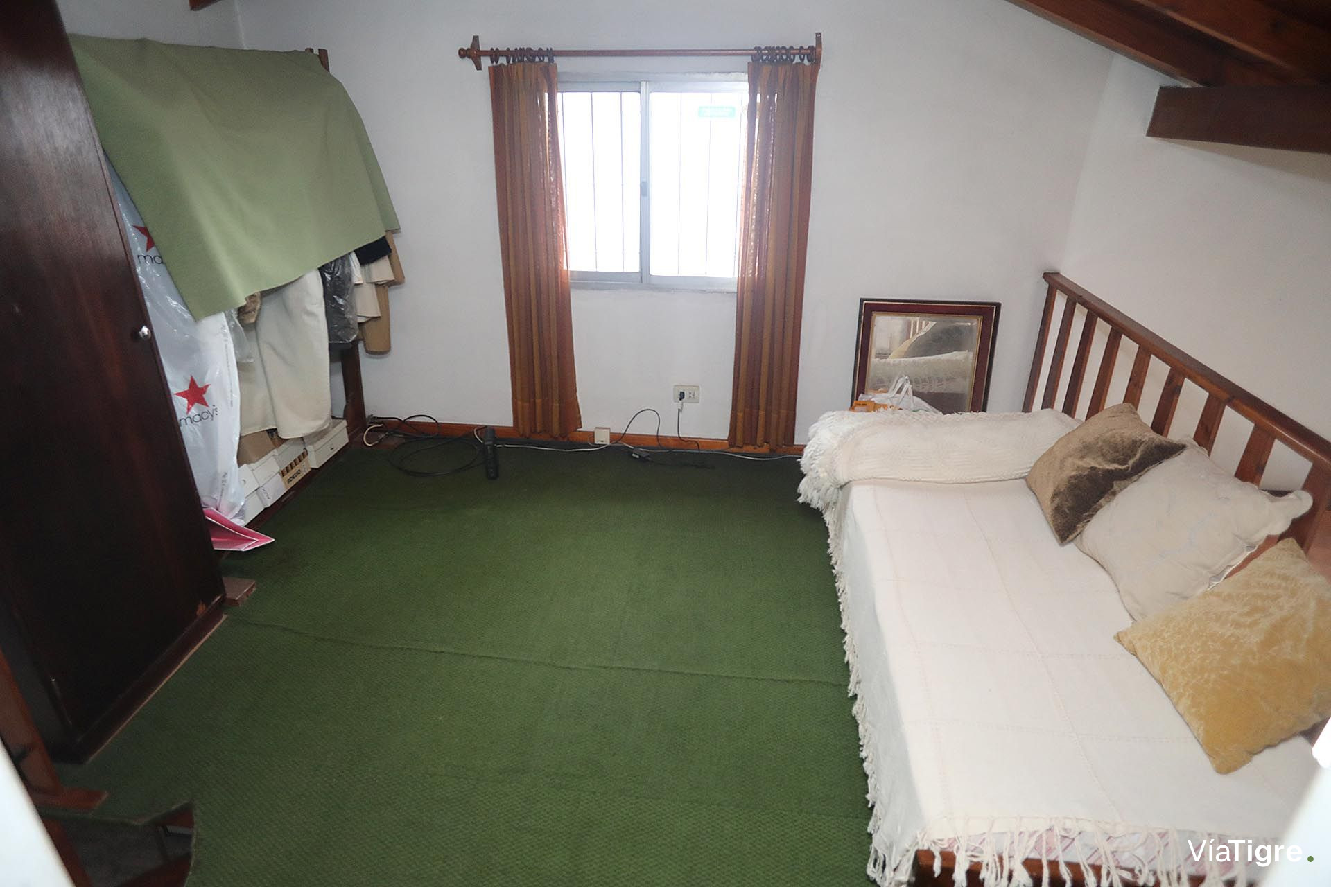 Venta Dúplex tipo casa con jardín y quincho.