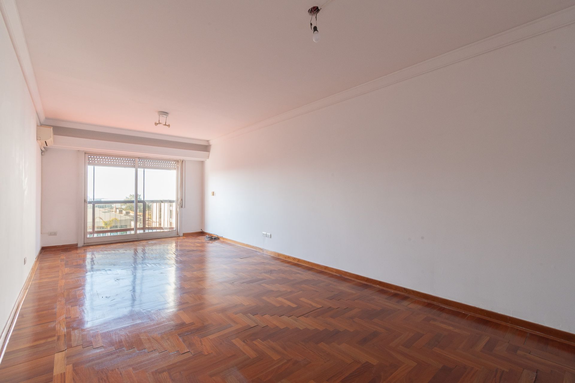 Venta Depto. 4 amb c/ dependencia cochera V. Lopez