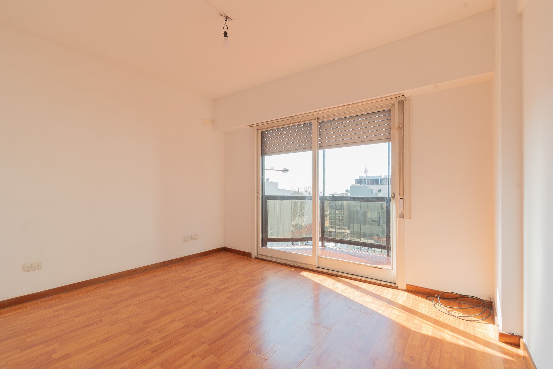 Venta Depto. 4 amb c/ dependencia cochera V. Lopez