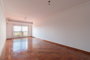 Apartment for Sale: 4 rooms with dependency and garage, V. Lopez