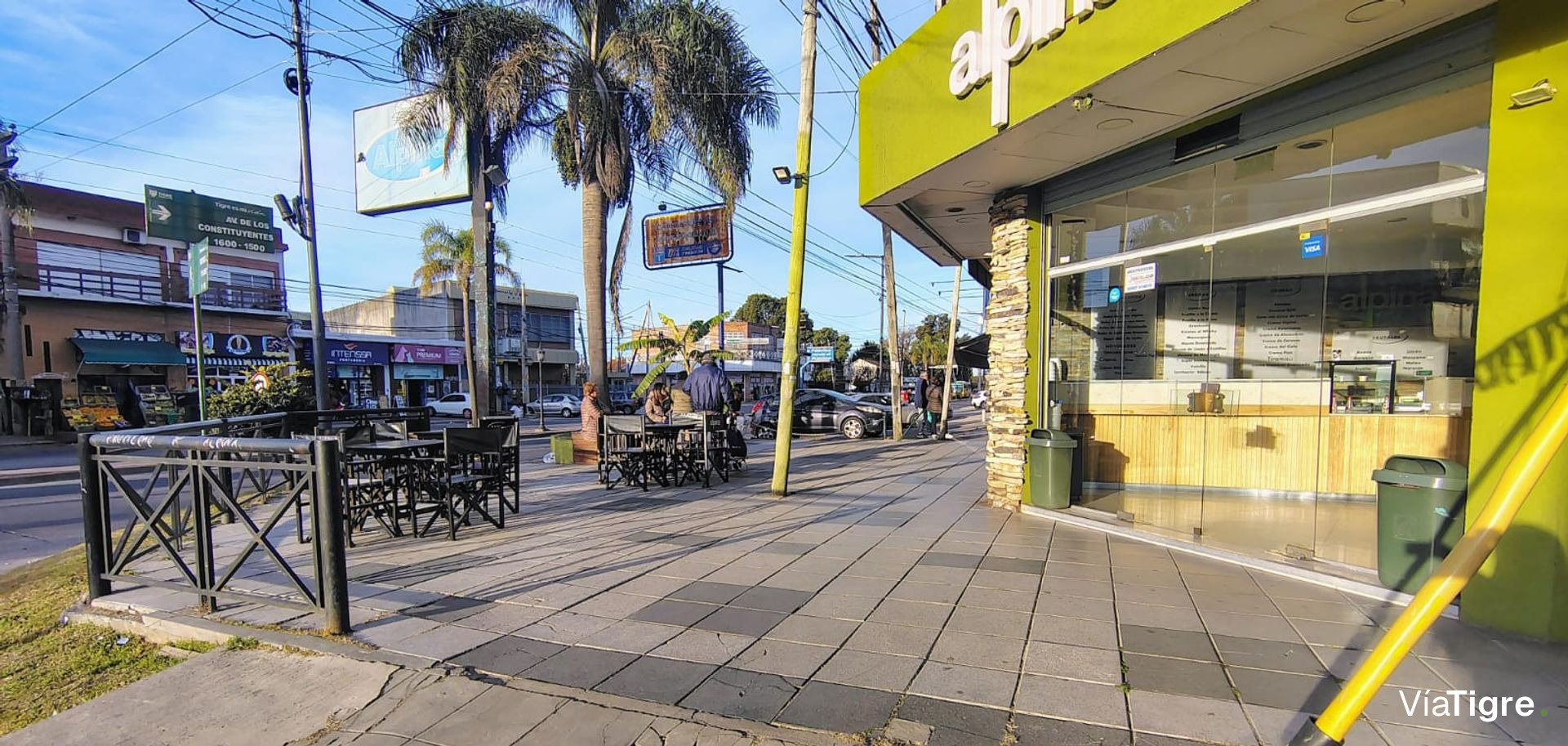 Venta 3 Dptos + 3 Locales activos