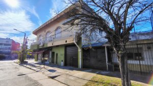 Sale of 3 Apartments + 3 Active Commercial Units