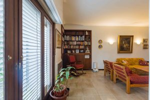 VENTA Casa en San Isidro con gran lote