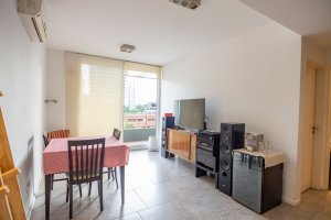 Venta Dpto. 2 Amb. En Vte Lopez Con Balcon Cochera