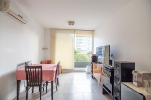 Venta Dpto. 2 Amb. En Vte Lopez Con Balcon Cochera