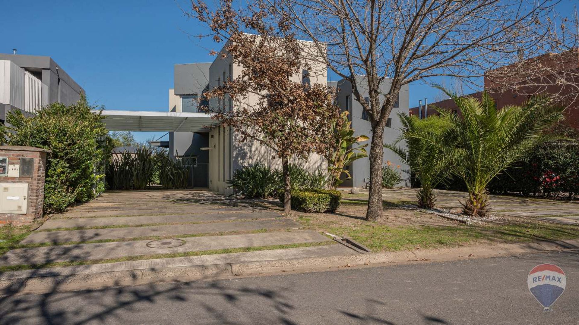 Venta casa a la Laguna en Barrio Santa Clara!