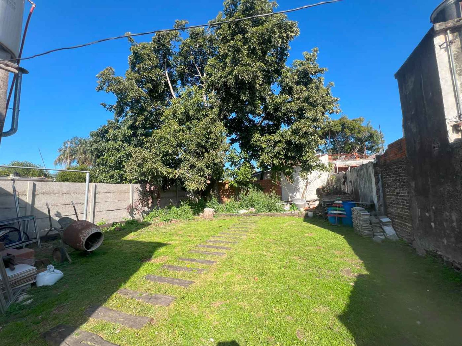 Venta El Zorzal El Gral. Pacheco 2 plantas/ jardín
