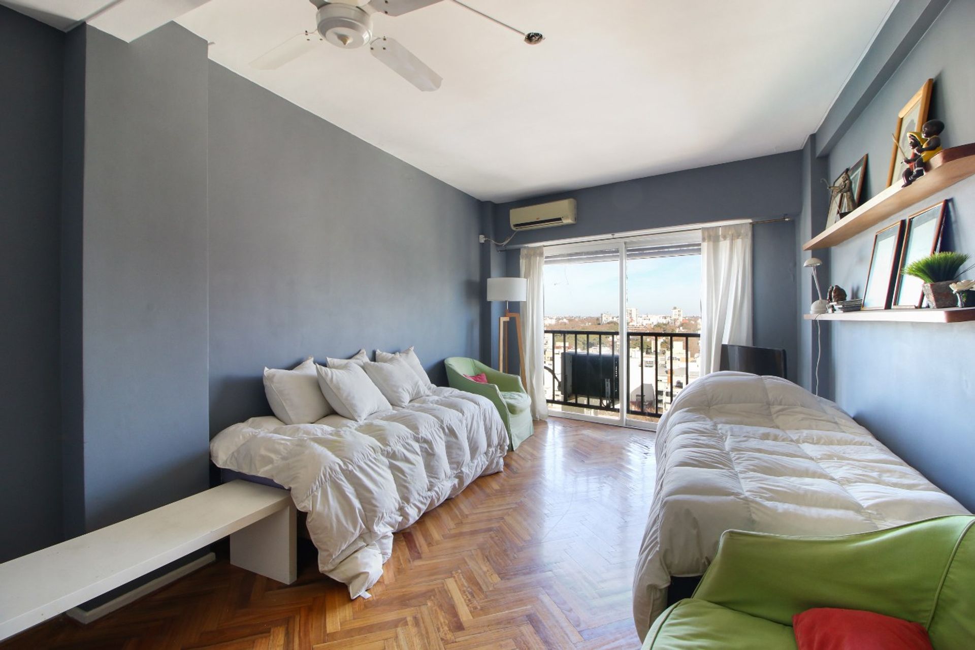 Apartment for Sale: 1 Room on Libertador, River View