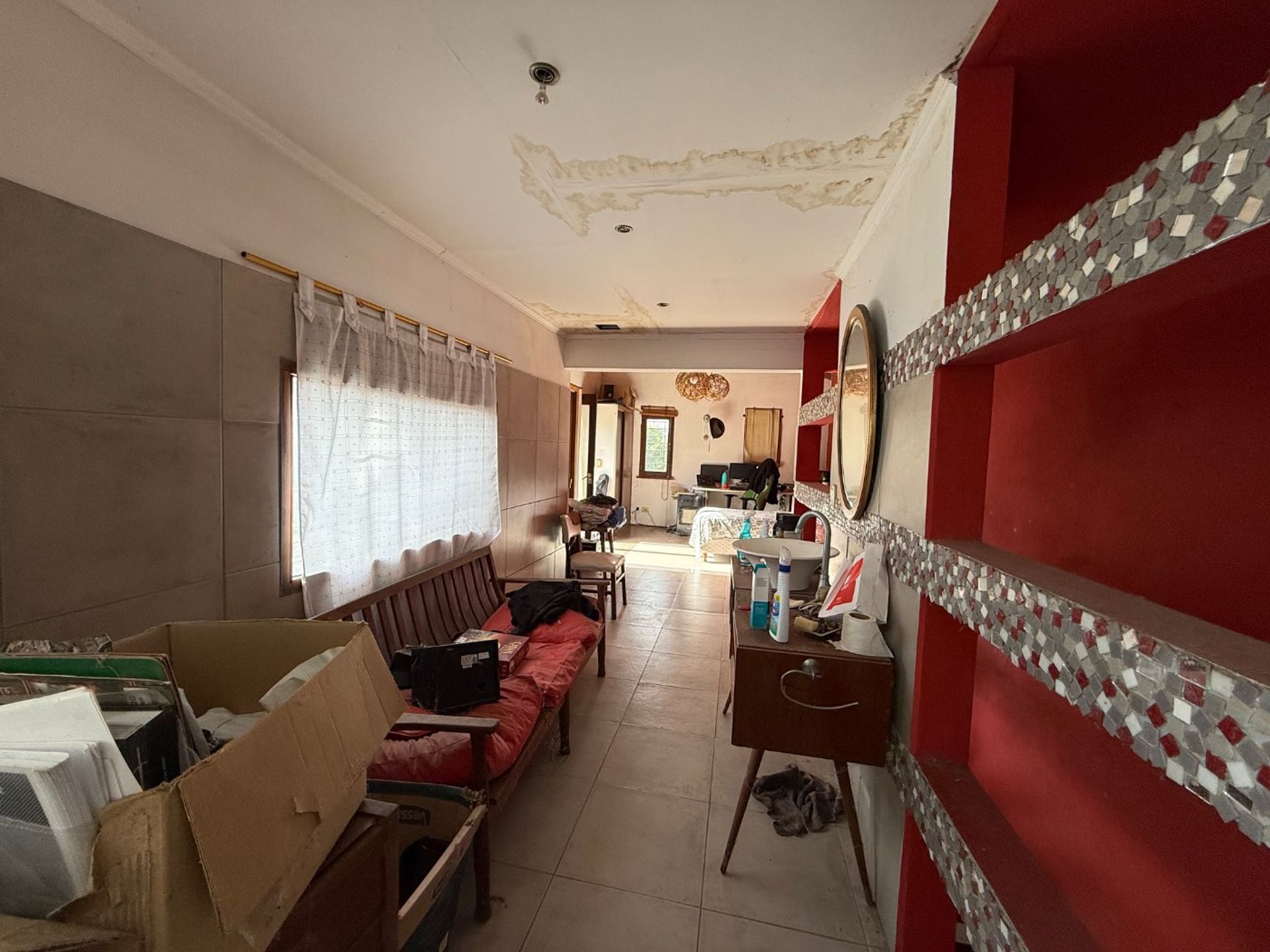 CASA QUINTA BENAVIDEZ. VENTA- 4 ambientes