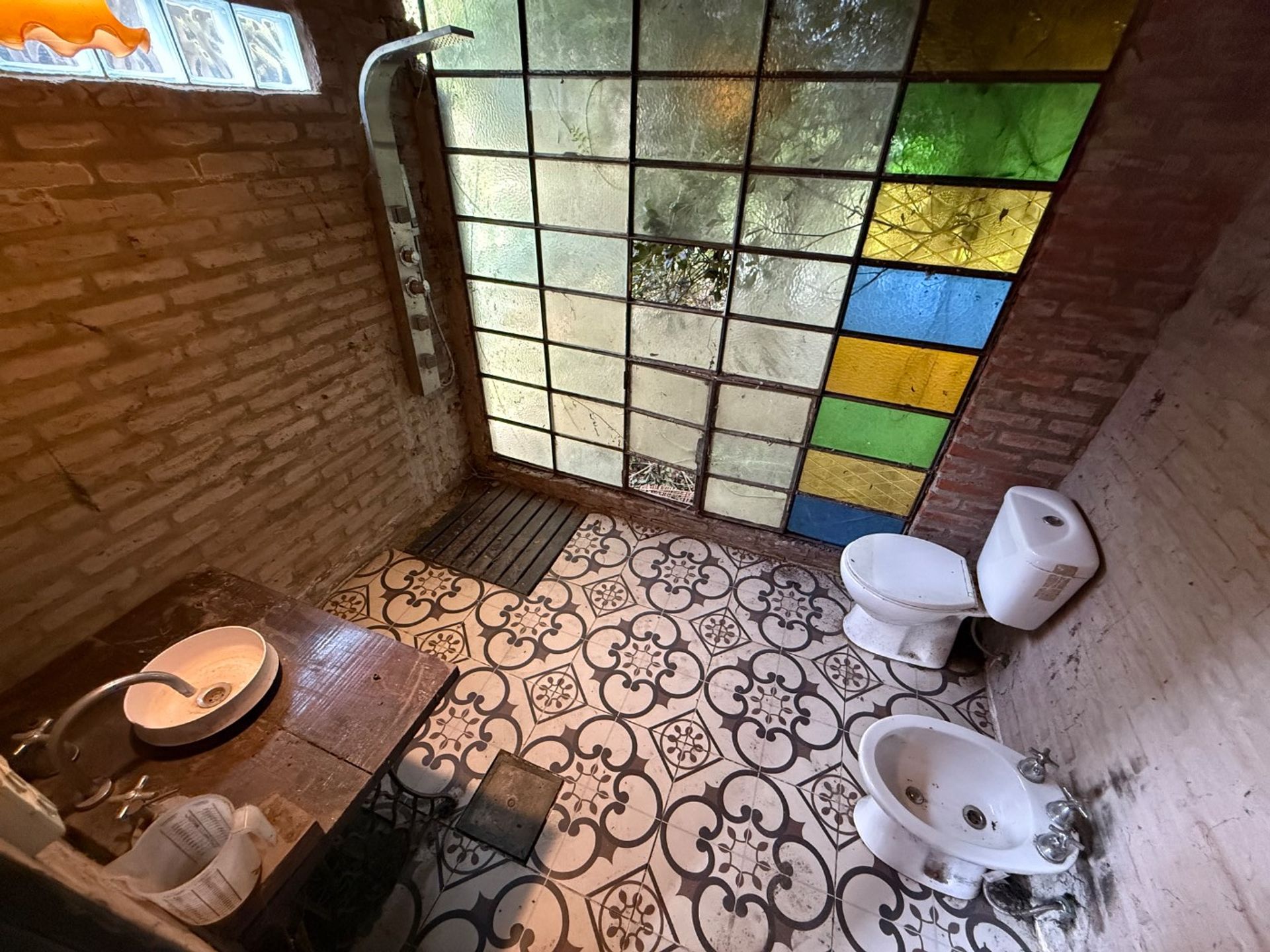 CASA QUINTA BENAVIDEZ. VENTA- 4 ambientes