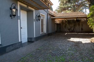 Alquiler Casa Con Jardin, Pileta Y Quincho