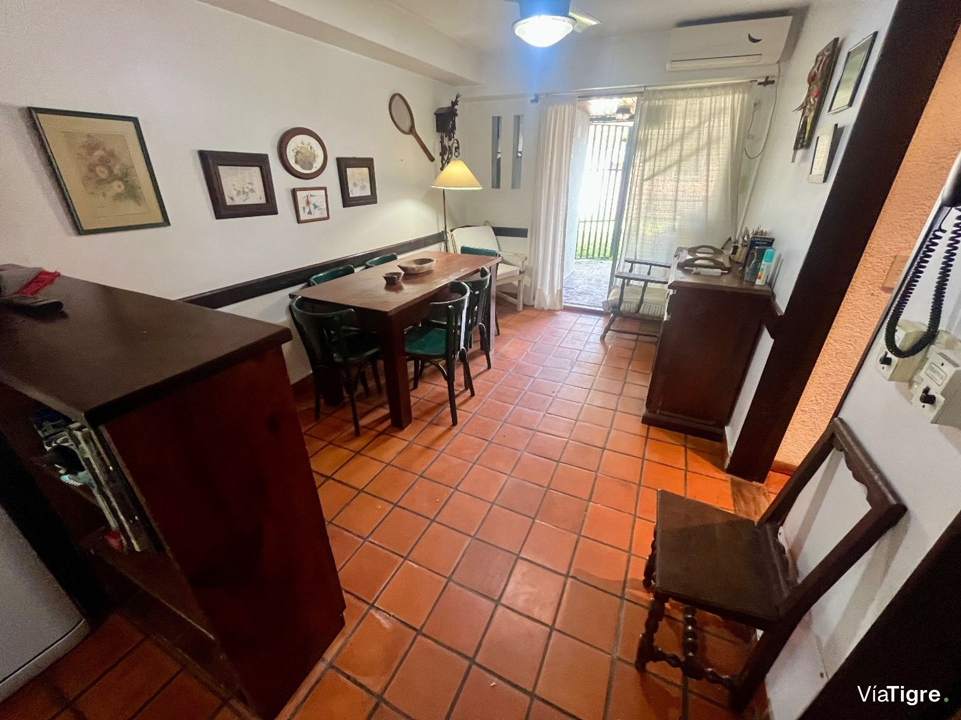 Casa 4 ambientes en venta en Martinez con jardín