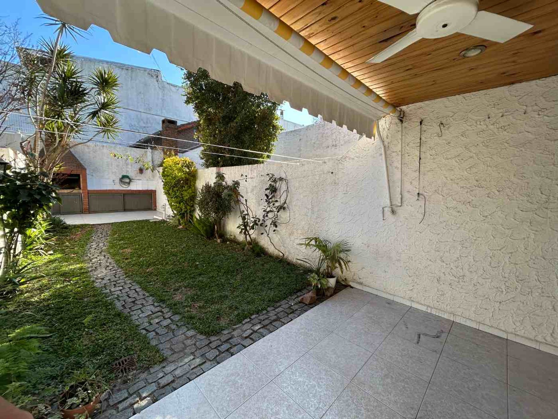 Venta duplex 5 amb en Olivos parrilla, jardin