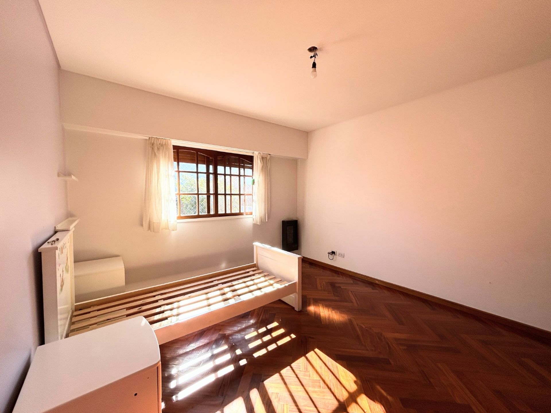 Venta duplex 5 amb en Olivos parrilla, jardin