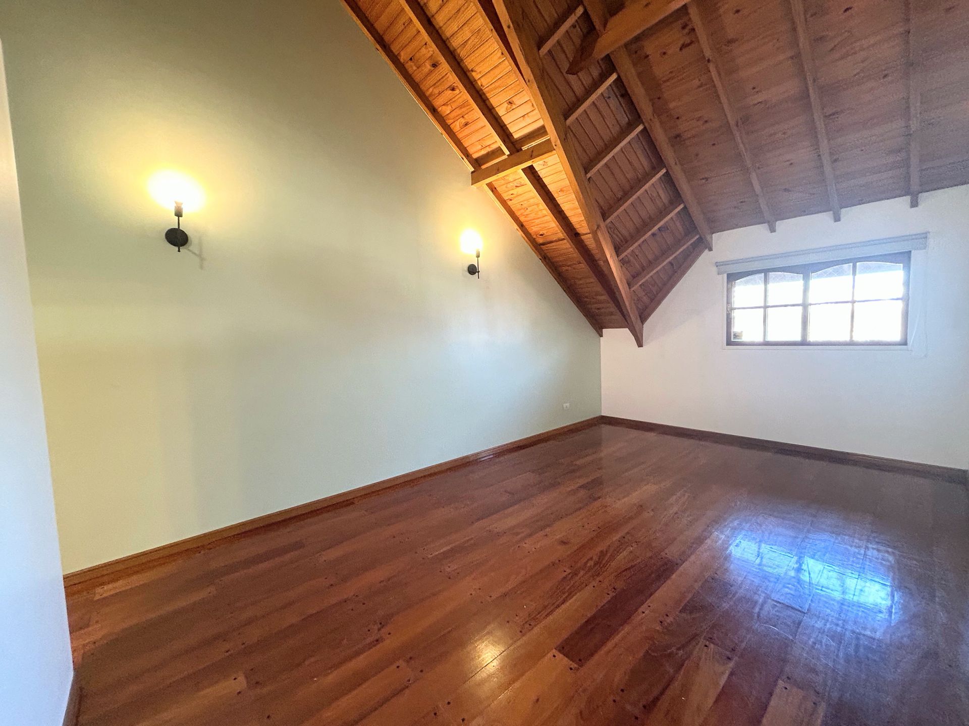Venta duplex 5 amb en Olivos parrilla, jardin