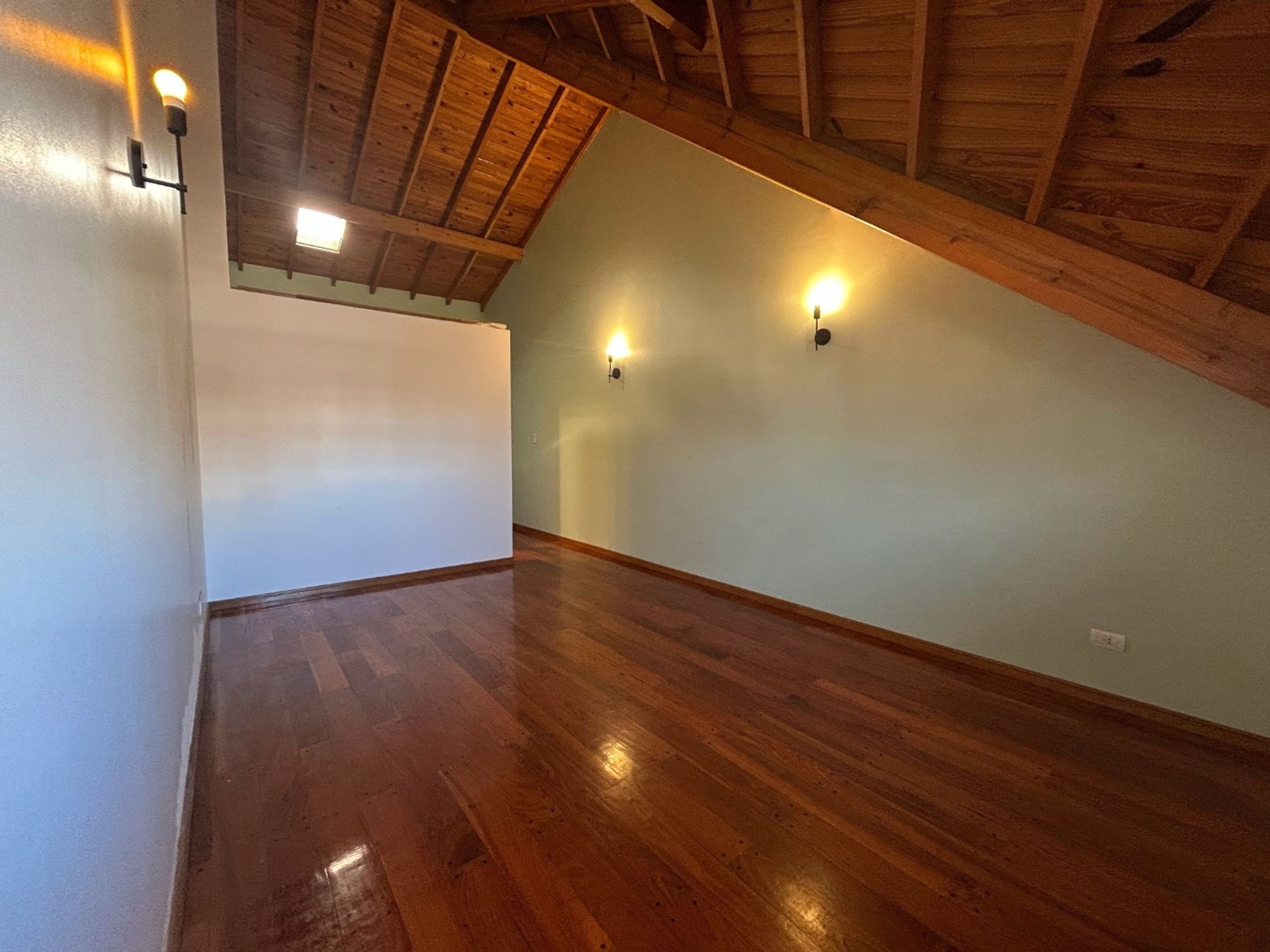 Venta duplex 5 amb en Olivos parrilla, jardin