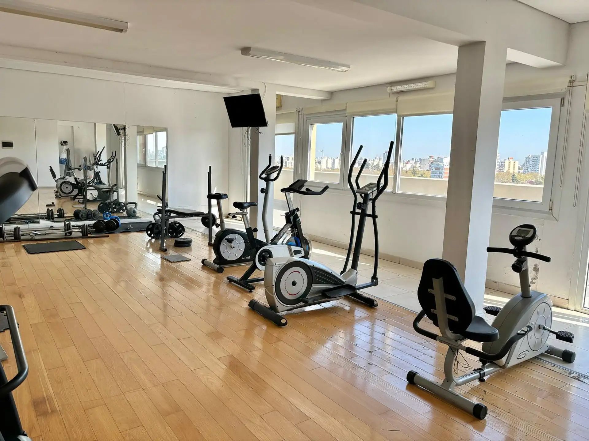 VICENTE LÓPEZ 2 ambientes con cochera y amenities