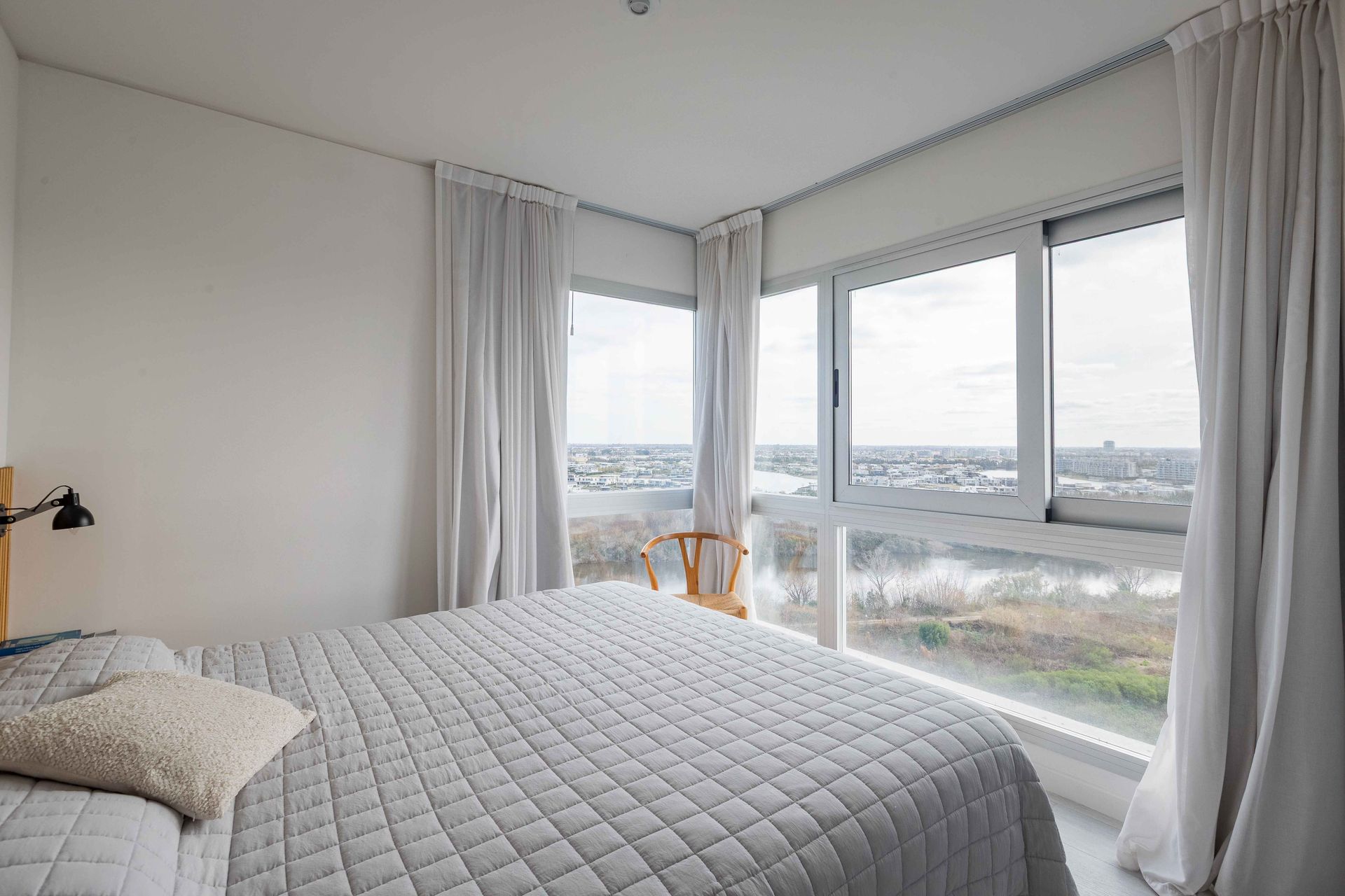 VENTA depto 3 ambientes piso alto - REMEROS BEACH
