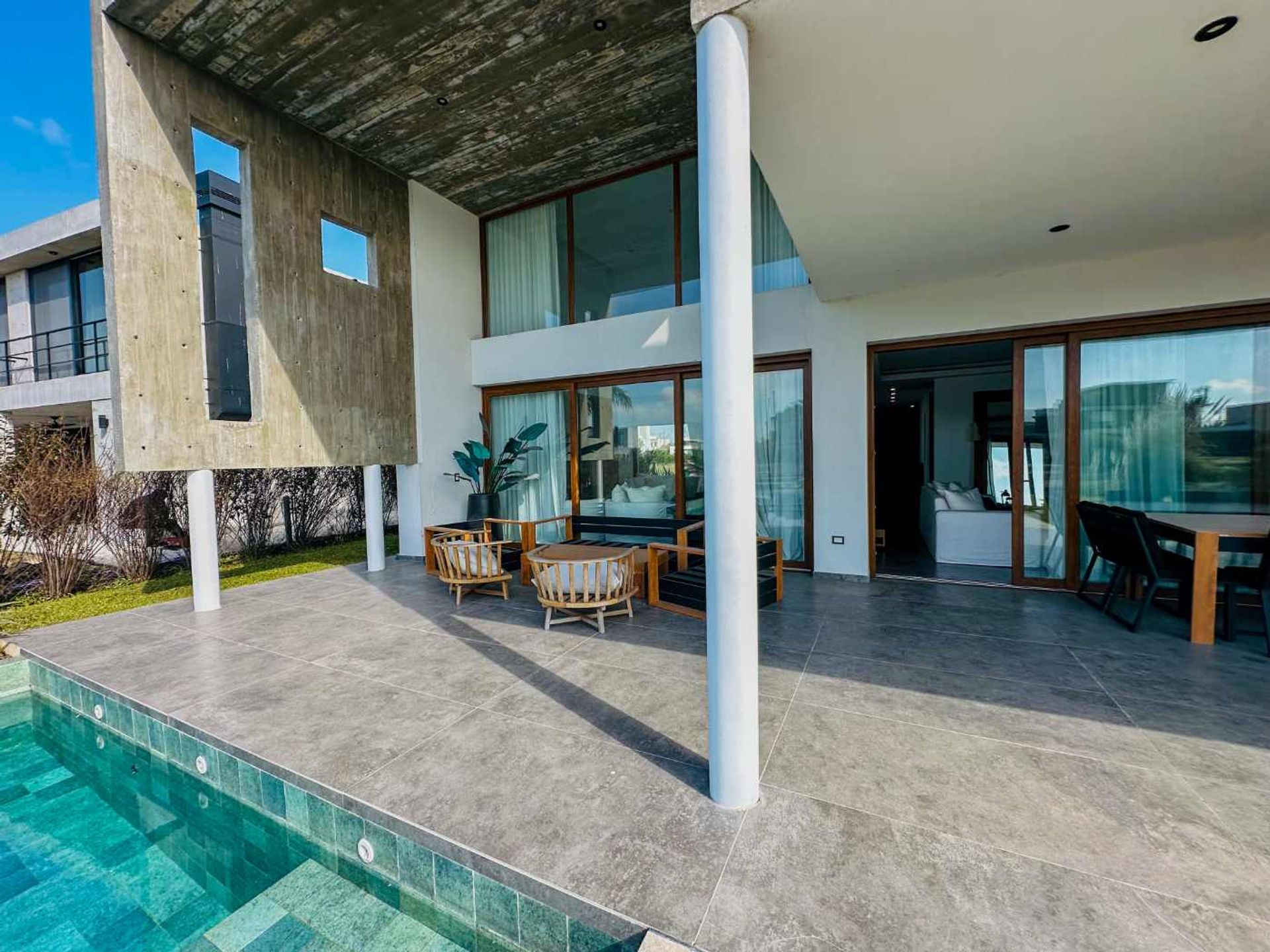 Alquiler Casa C/Lote Lago Barrio Virazon Nordelta