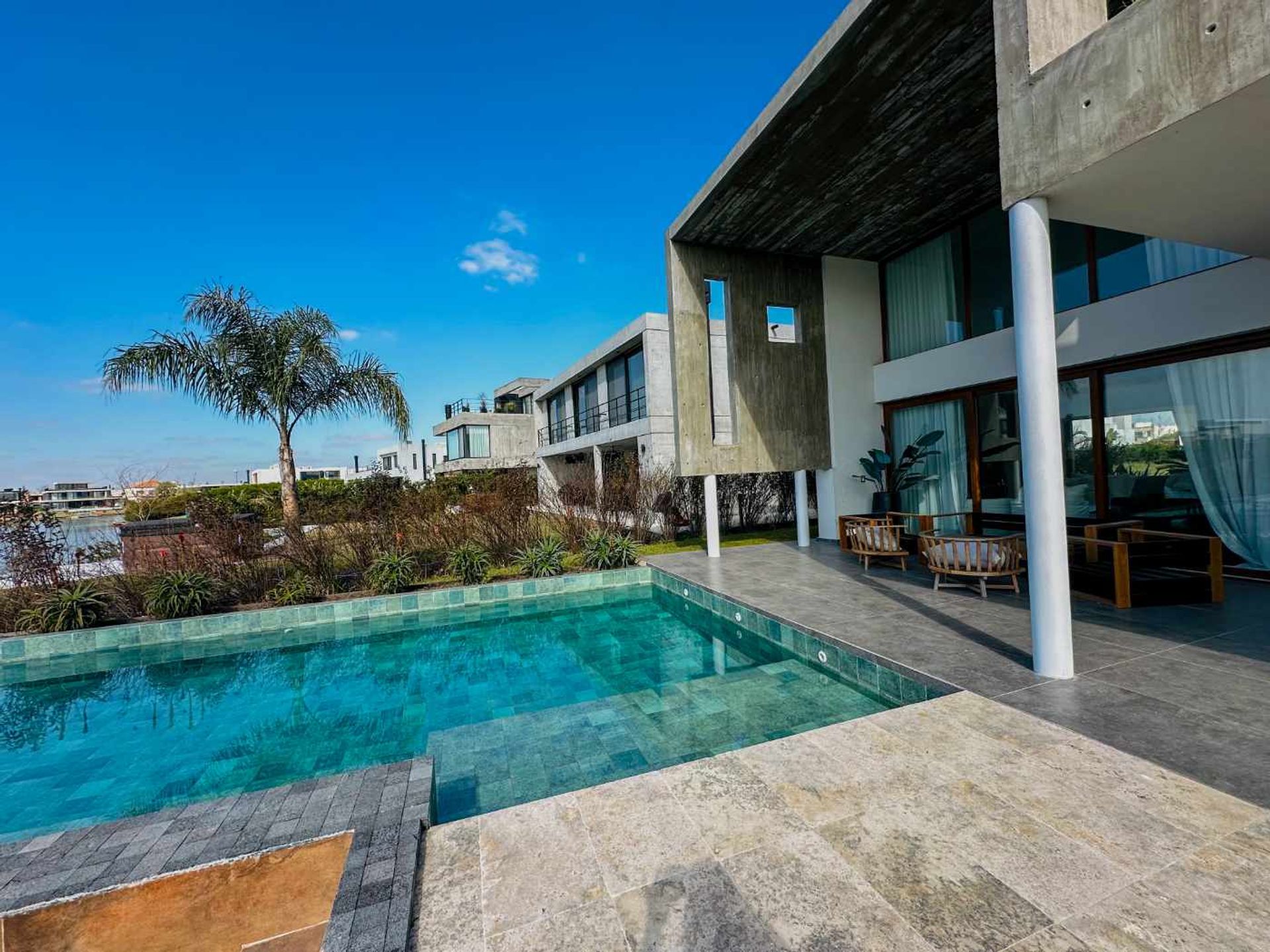 Alquiler Casa C/Lote Lago Barrio Virazon Nordelta