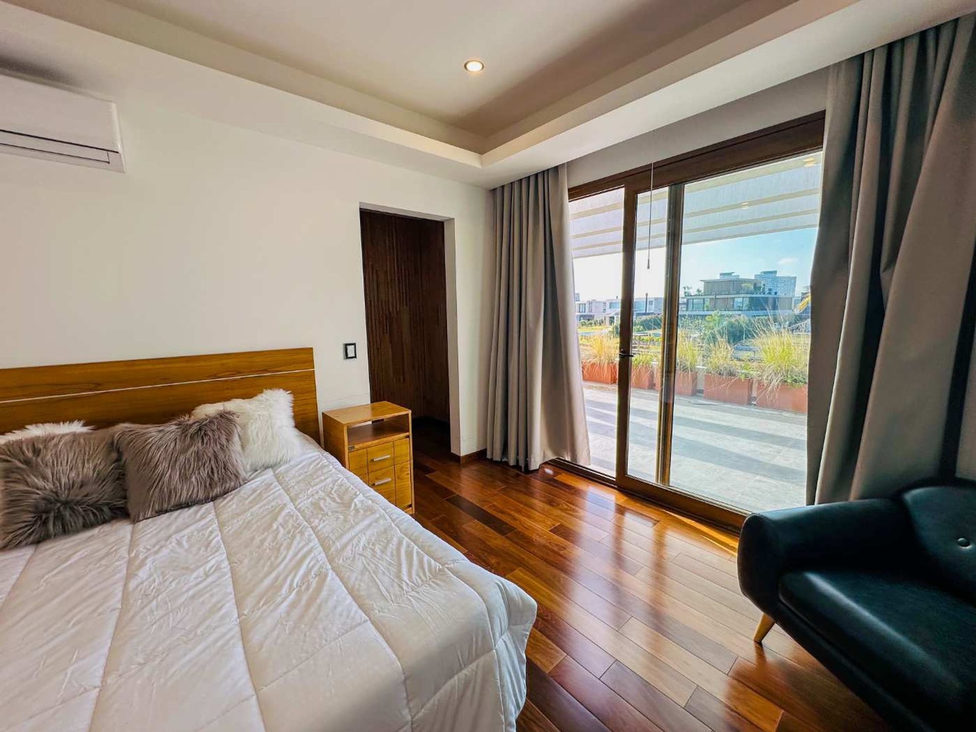 Alquiler Casa C/Lote Lago Barrio Virazon Nordelta