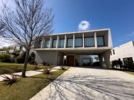 Rental House, Lago Lot, Virazon Neighborhood, Nordelta