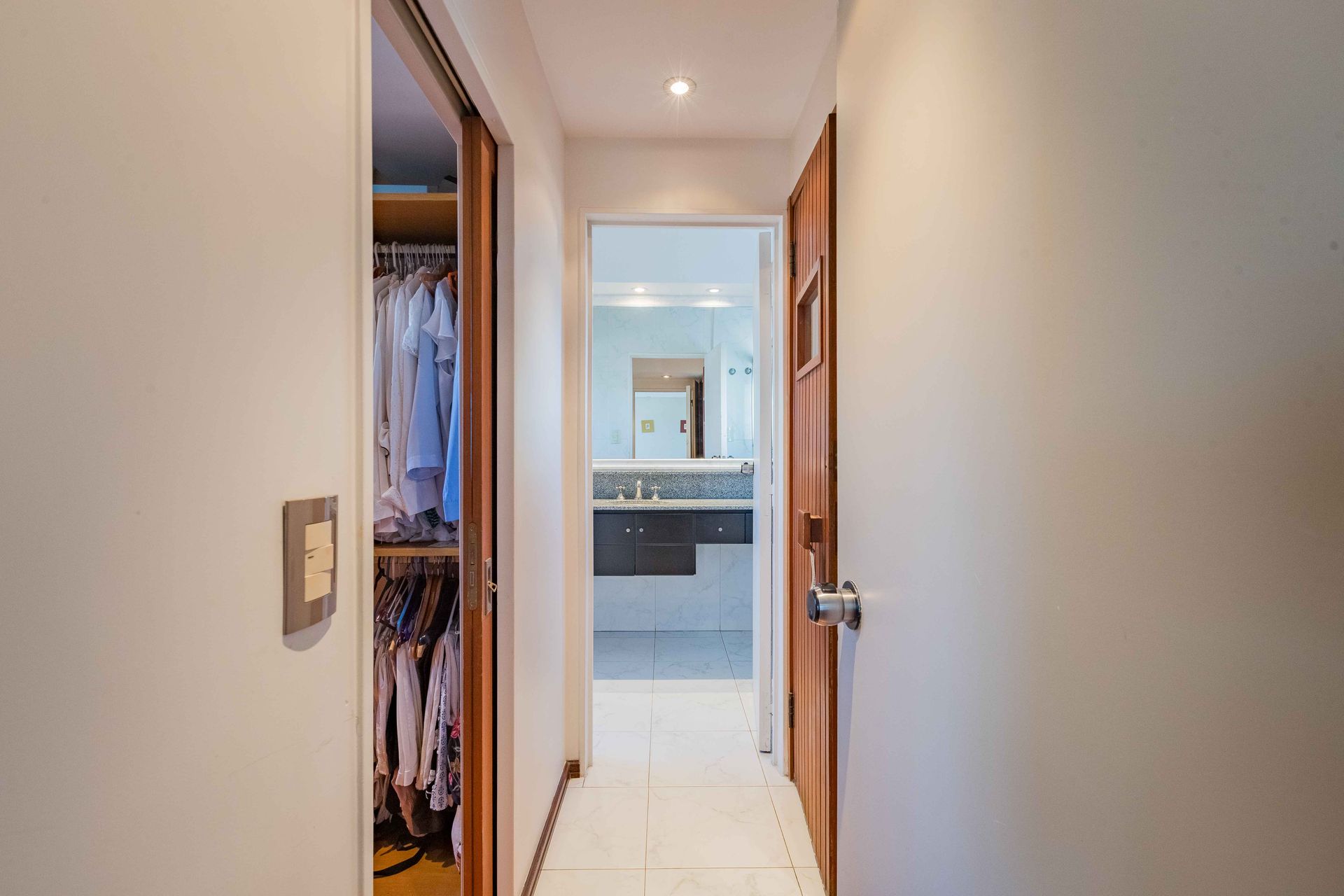 VENTA depto 6 ambientes vista al rio VTE LOPEZ