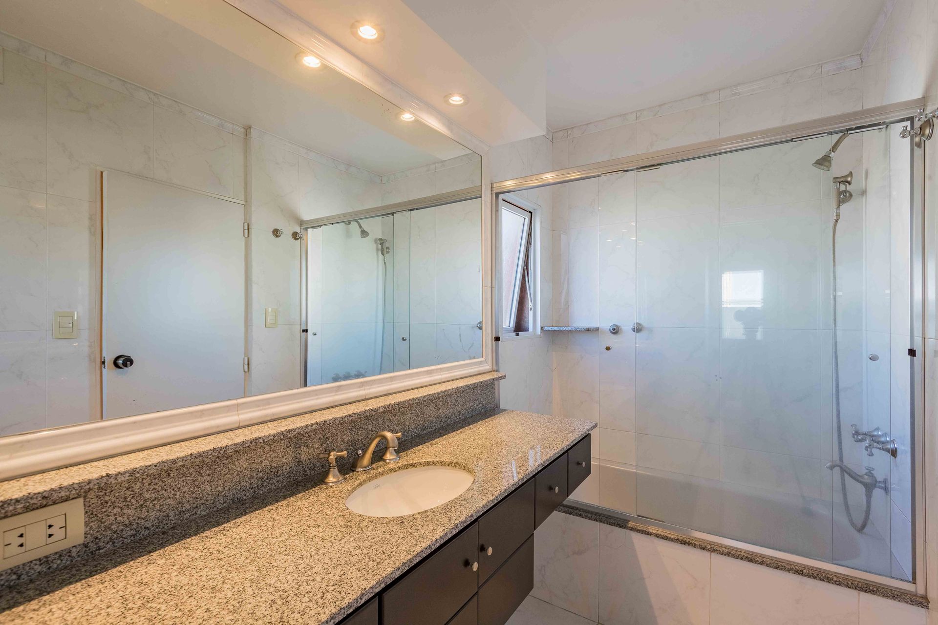 VENTA depto 6 ambientes vista al rio VTE LOPEZ