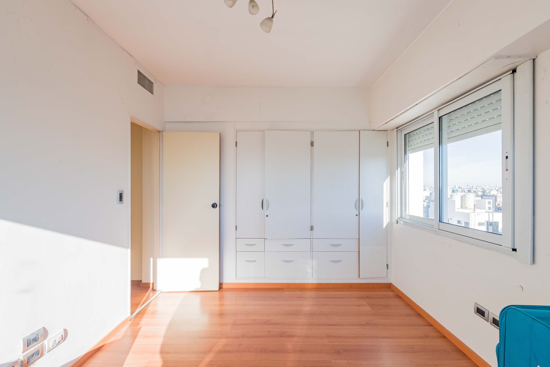 VENTA depto 6 ambientes vista al rio VTE LOPEZ