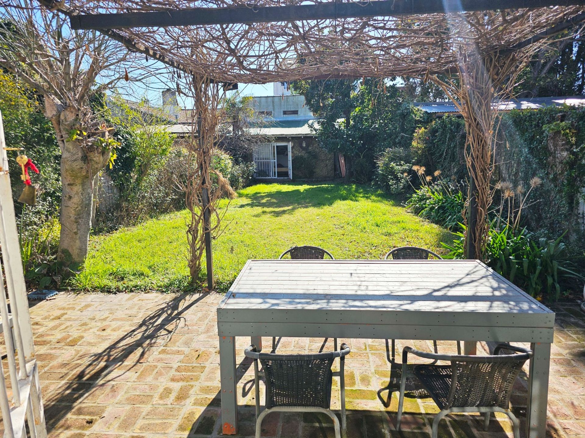 House for Sale – 3–4 rooms, gazebo, spacious olive garden