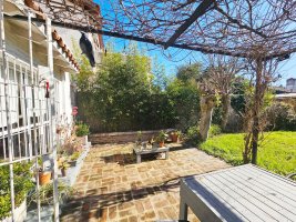 Venta Casa 3/4 amb/Quincho/Amplio Jardín Olivos