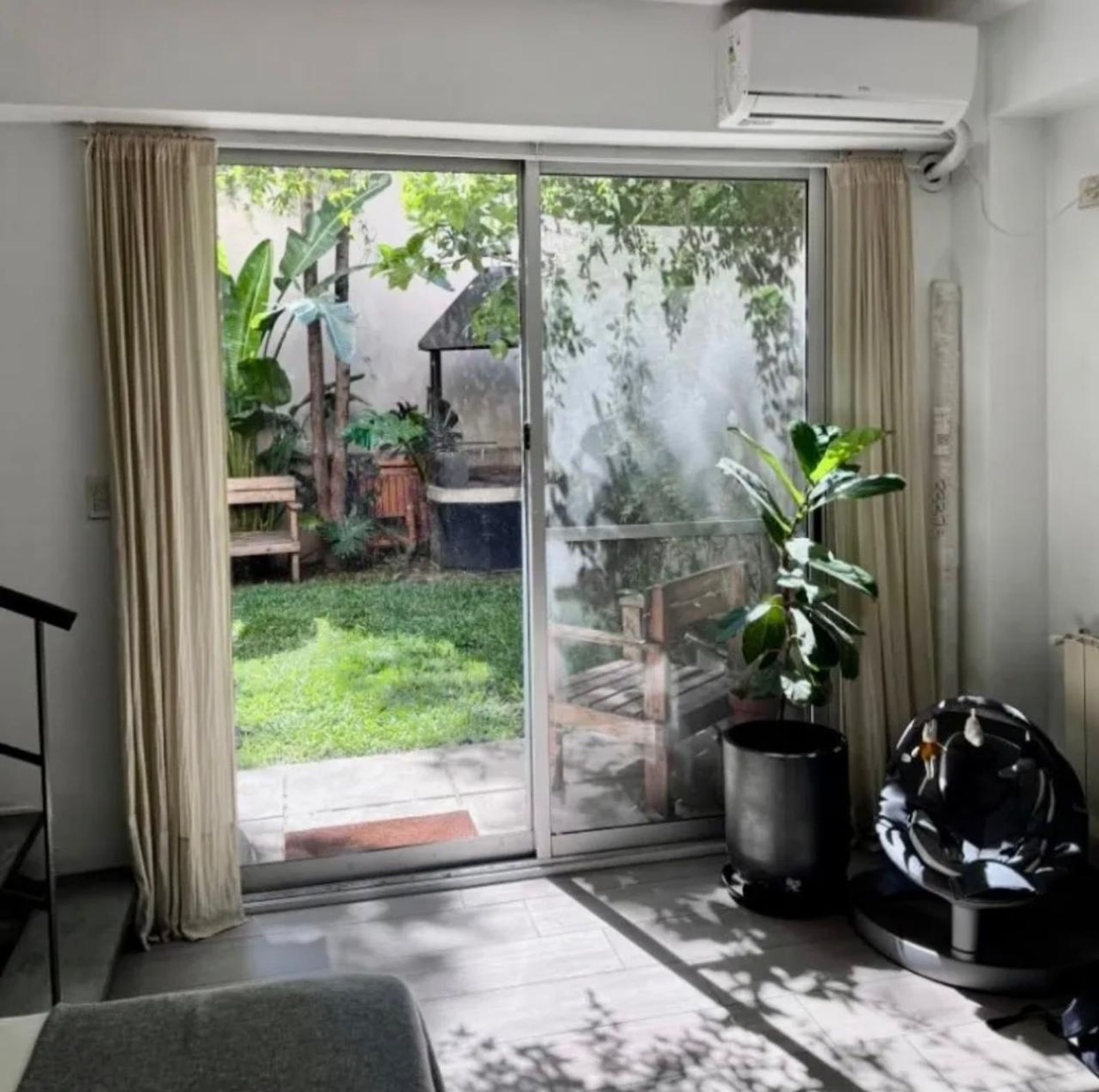 Departamento Triplex en San Isidro con jardin
