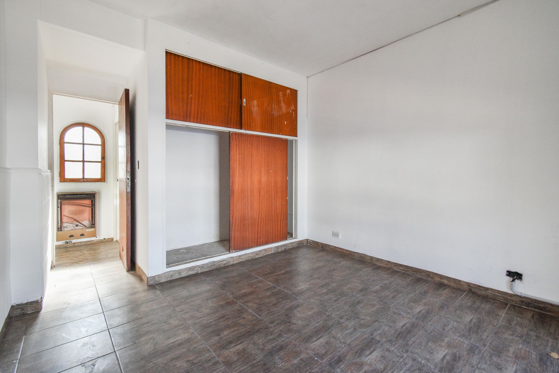 Sale: 4-room penthouse with terrace – Florida – Needs renovation