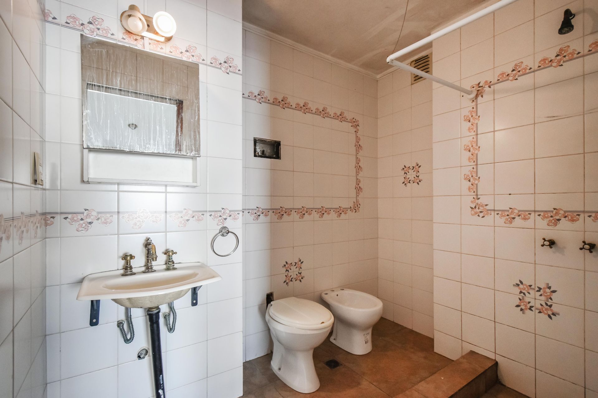 VENTA PH 4 amb con terraza Florida A REFACCIONAR