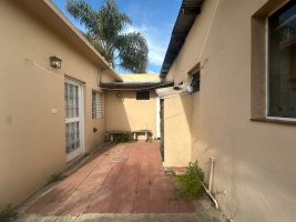 Studio Apartment with Patio for Rent – Martinez