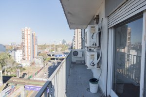Venta 4 amb con dcia y cochera APTO PROF Vte Lopez