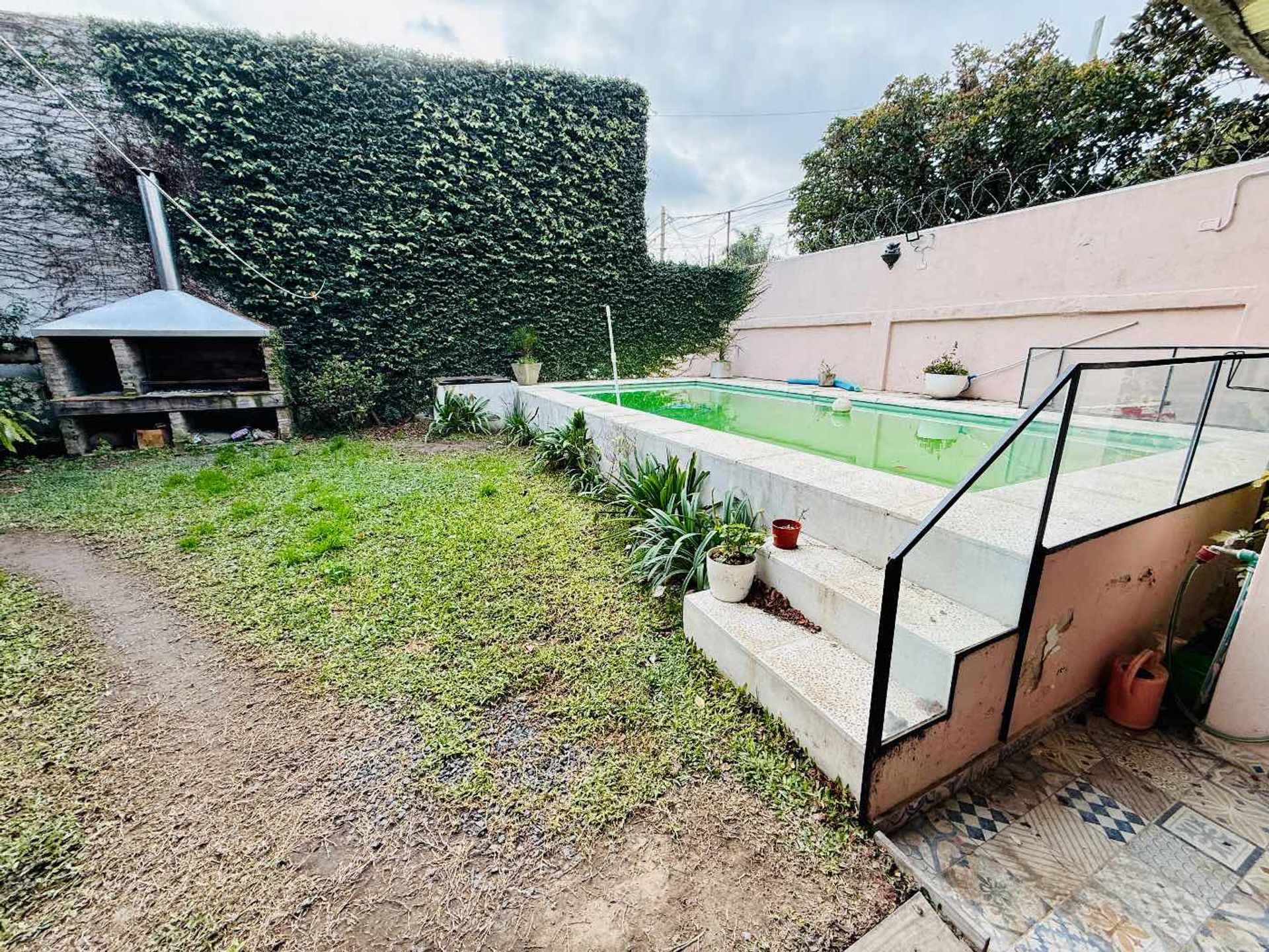 CASA 5 ambientes LOCAL venta Tigre PILETA y JARDIN