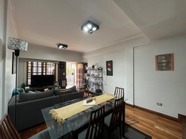 Venta Casa Triplex En Olivos C/ Playroom Y Cochera