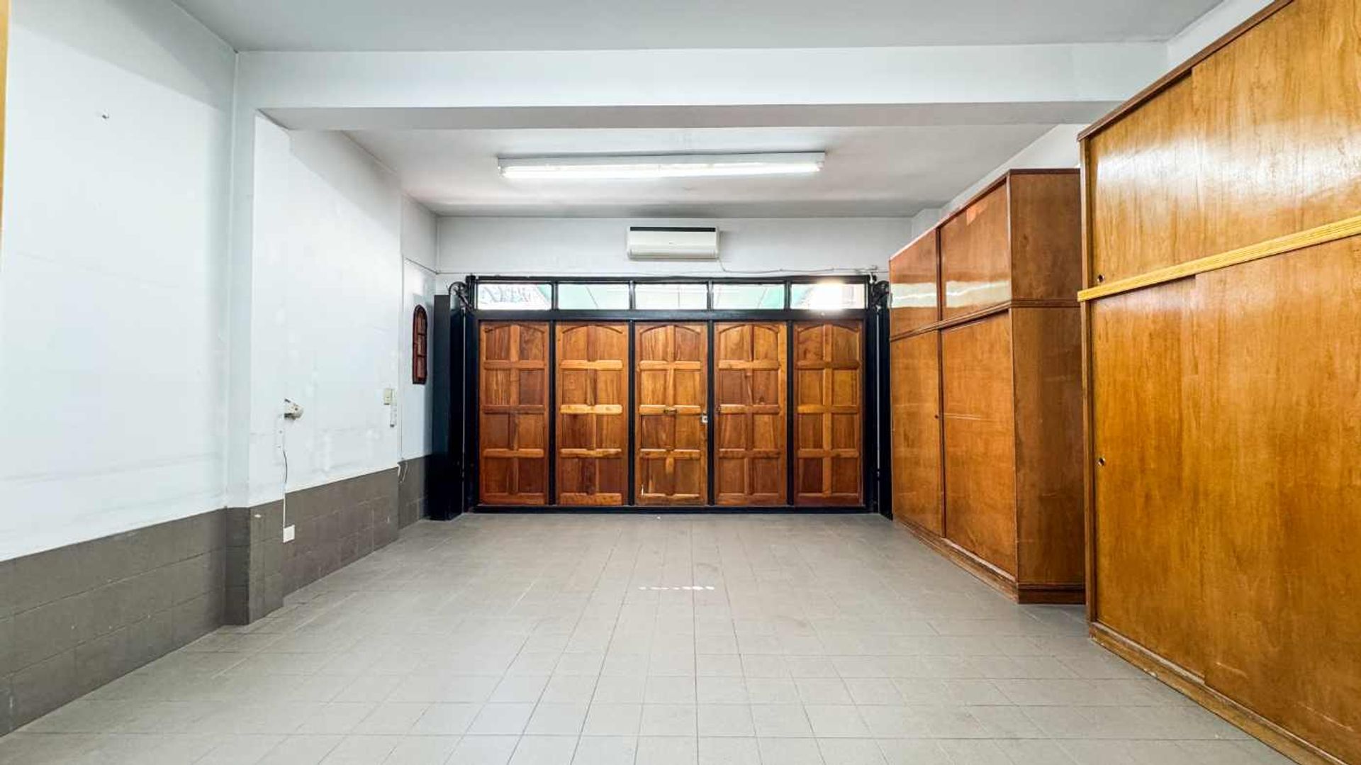 Venta Casa 5 Amb Con Jardin, Pileta Y Quincho