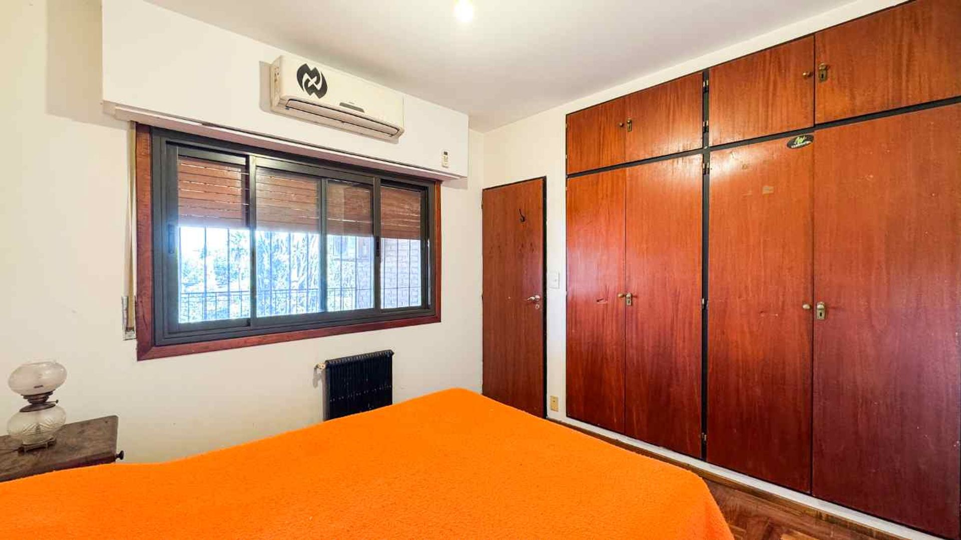 Venta Casa 5 Amb Con Jardin, Pileta Y Quincho
