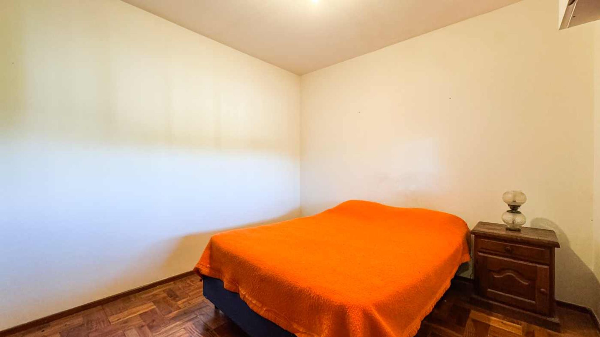 Venta Casa 5 Amb Con Jardin, Pileta Y Quincho