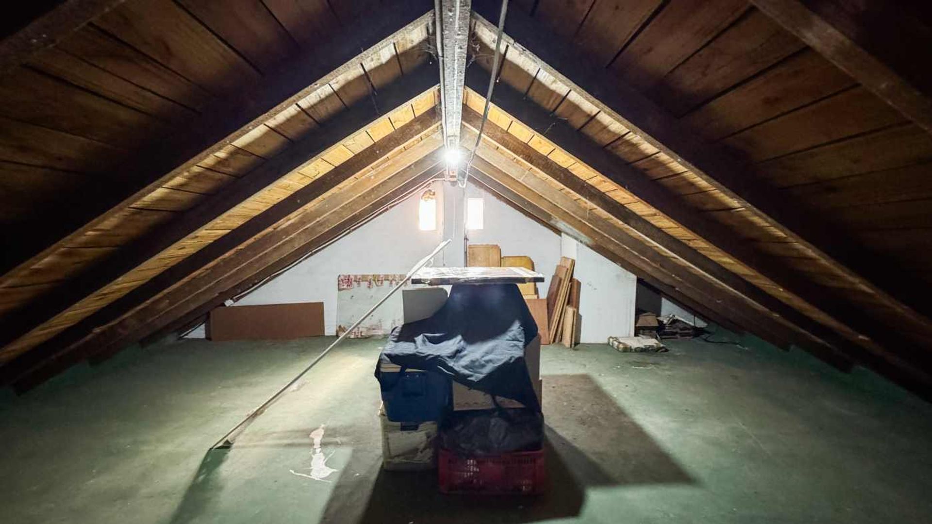 Venta Casa 5 Amb Con Jardin, Pileta Y Quincho